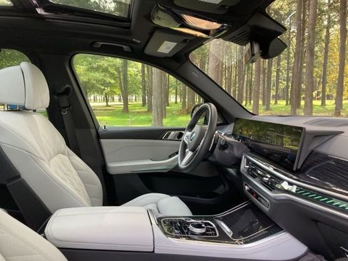Used 2025 BMW X5 M60i image 25