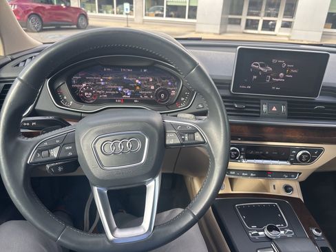 Used 2018 Audi Q5 2.0T Premium Plus w/ Premium Plus Package image 11