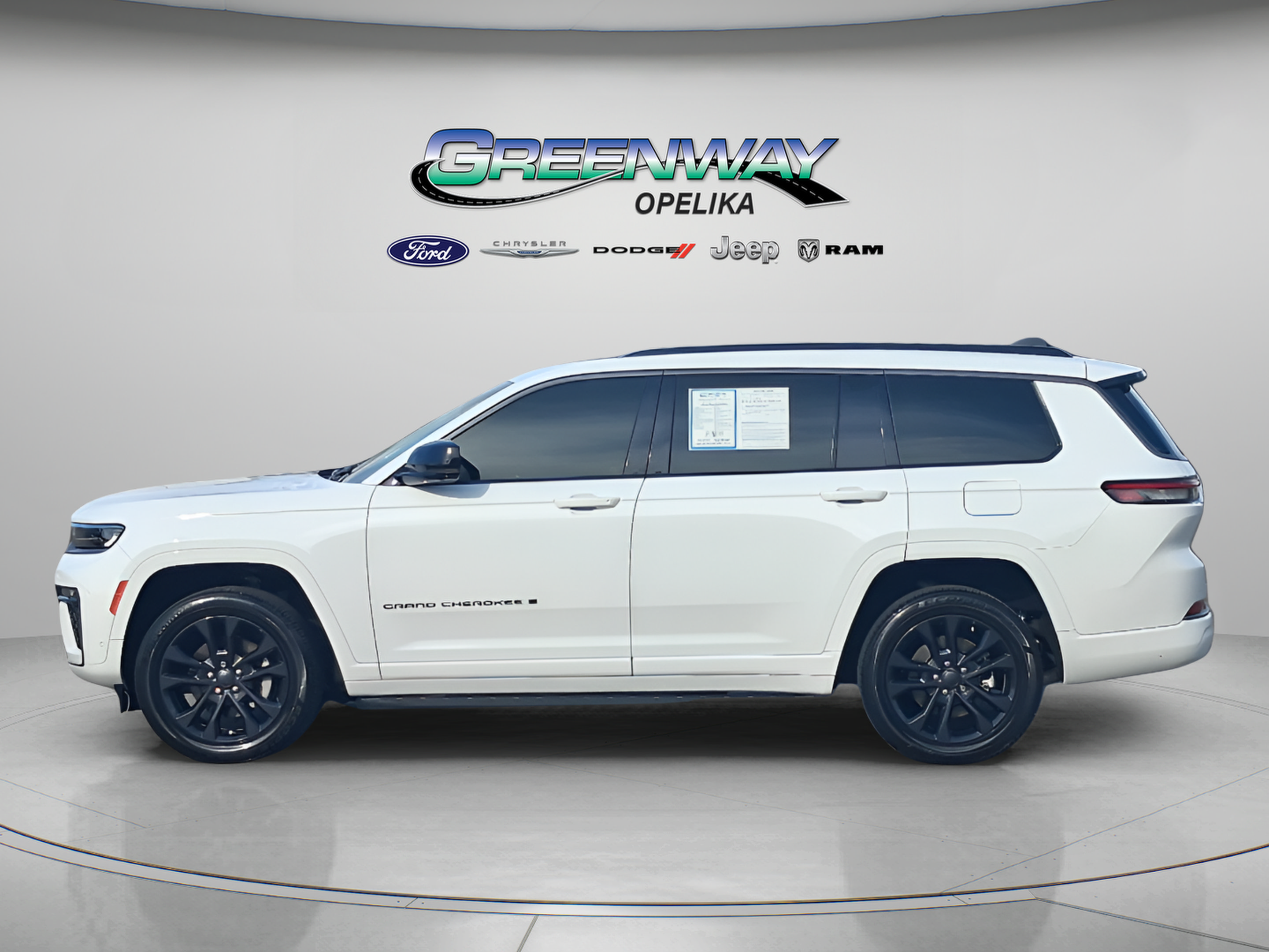 Used 2026 Jeep Grand Cherokee L Limited AWD/4WD image 4