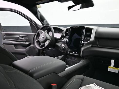 New 2026 RAM 1500 4x4 Crew Cab image 31
