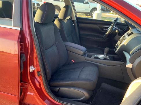 Used 2017 Nissan Altima 2.5 S w/ Power Driver Seat Package FWD image 9