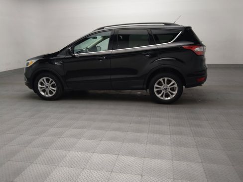 Used 2018 Ford Escape SE FWD image 3