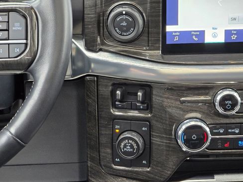 Used 2023 Ford F150 Lariat w/ Equipment Group 502A High AWD/4WD image 19