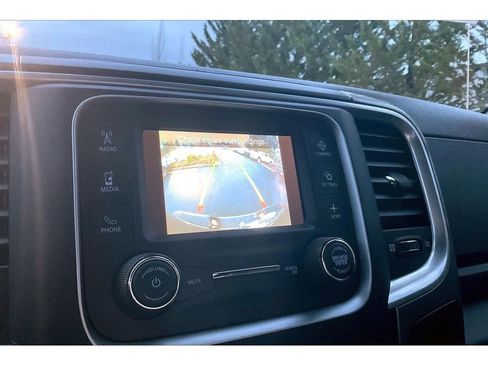 Used 2024 RAM 1500 Classic SLT image 21