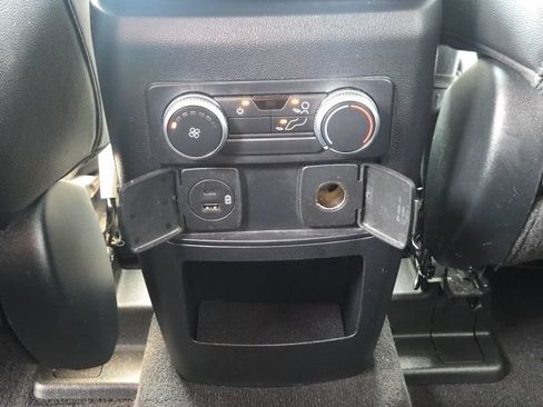 Used 2021 Ford Explorer XLT w/ Equipment Group 202A AWD/4WD image 19