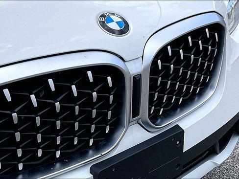 Certified 2025 BMW X4 xDrive30i w/ Convenience Package AWD/4WD image 33