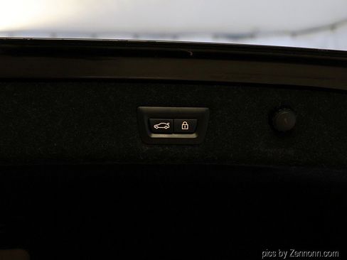 Used 2018 BMW 540i xDrive image 29