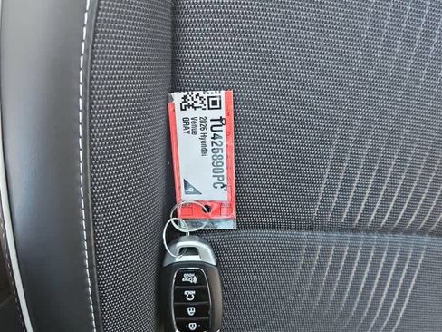 Used 2026 Hyundai Venue SEL FWD image 20