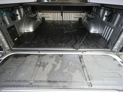 Used 2023 Ford F150 Lightning Platinum AWD/4WD image 8