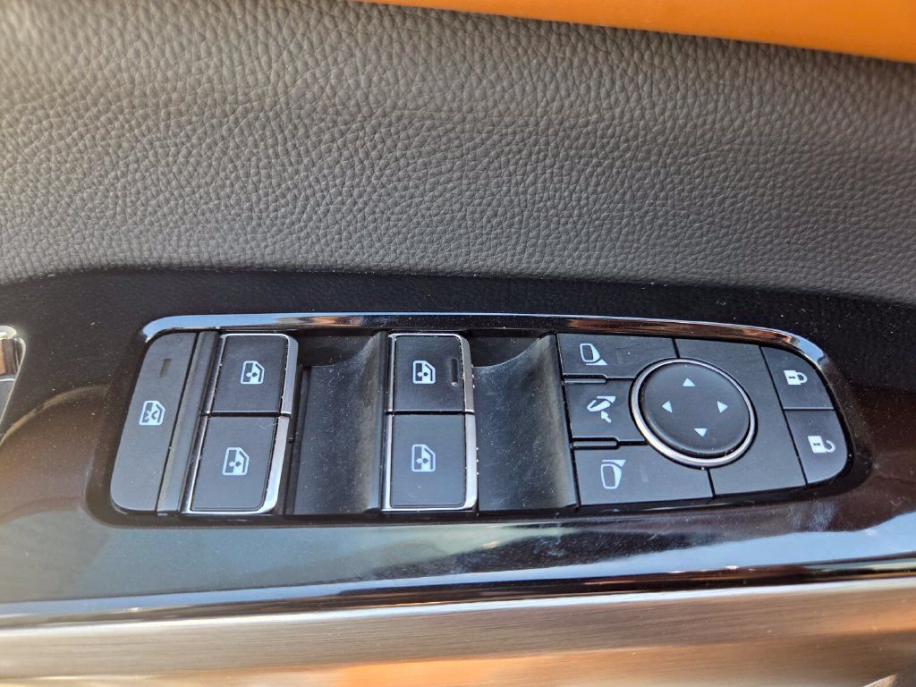 Used 2025 Nissan Pathfinder Platinum w/ Cargo Package FWD image 20