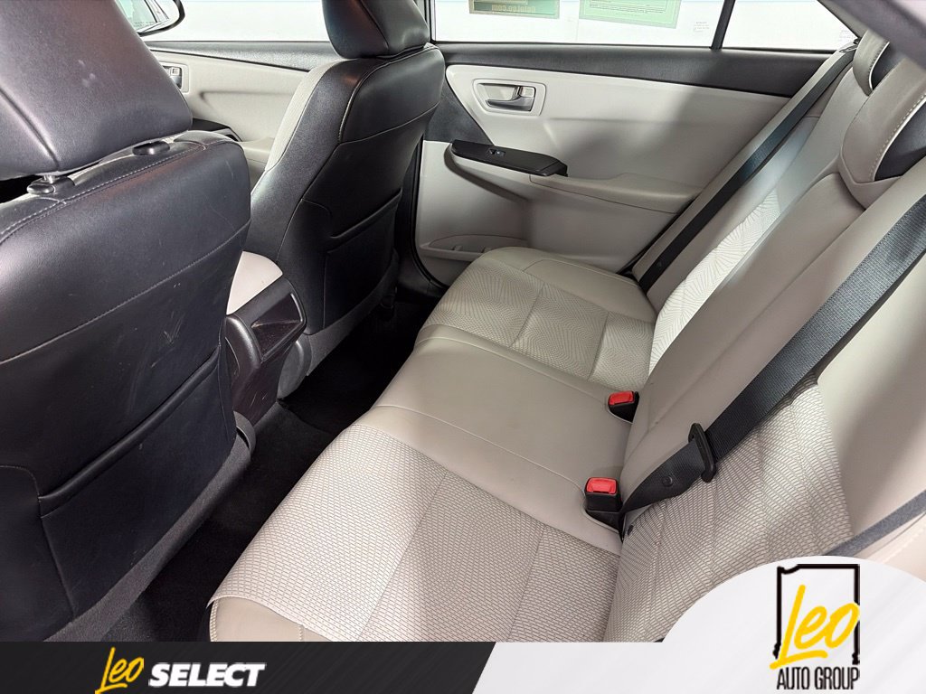 Used 2017 Toyota Camry SE FWD image 11