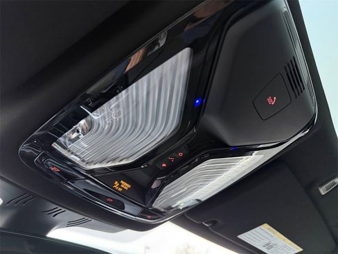 Used 2021 BMW 540i xDrive w/ Convenience Package image 31