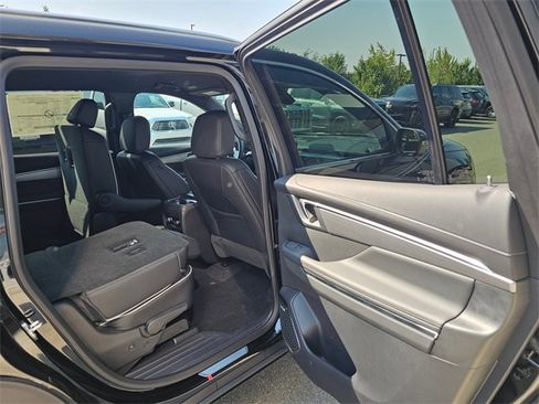 New 2025 Buick Enclave Preferred w/ Power Package image 14