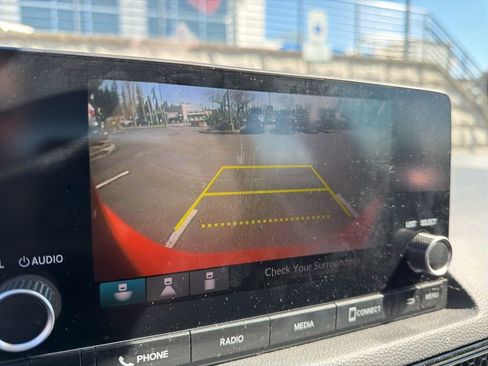 Used 2023 Honda Civic EX image 10