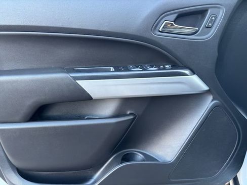 Used 2021 Chevrolet Colorado ZR2 image 16