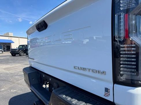 Used 2024 Chevrolet Silverado 2500 Custom w/ Custom Convenience Package AWD/4WD image 13