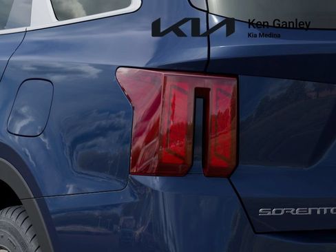 New 2026 Kia Sorento S FWD image 11