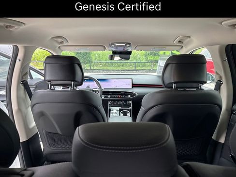 Certified 2026 Genesis GV70 2.5T AWD/4WD image 11