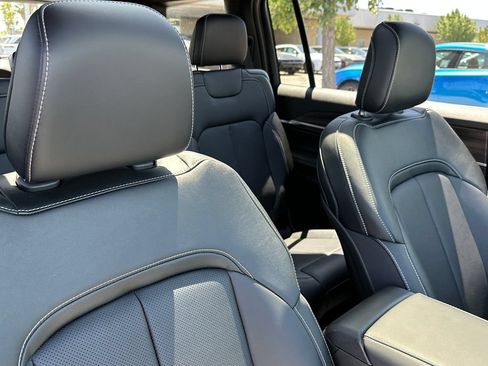 New 2026 Jeep Grand Cherokee L Limited AWD/4WD image 17