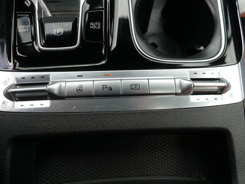 Used 2022 Kia Carnival SX Prestige FWD image 31