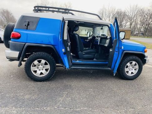 Used 2007 Toyota FJ Cruiser Base image 18