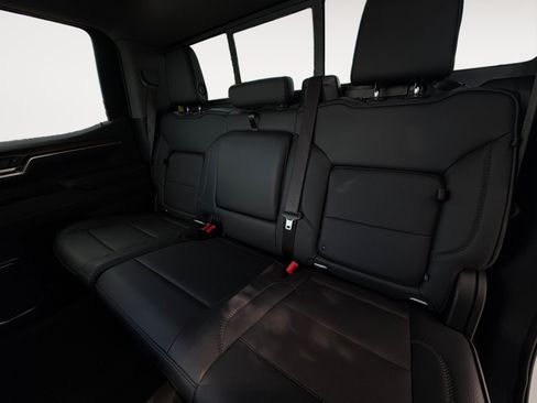 Used 2025 GMC Sierra 1500 Denali AWD/4WD image 21