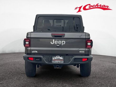 Used 2020 Jeep Gladiator Overland AWD/4WD image 25
