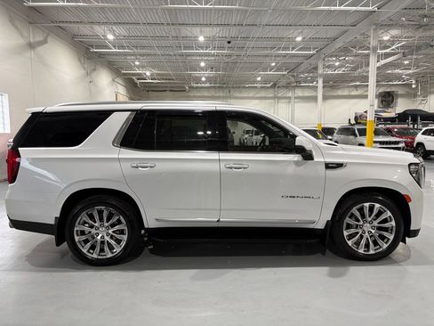 Used 2023 GMC Yukon Denali w/ LPO, Floor Liner Package image 8