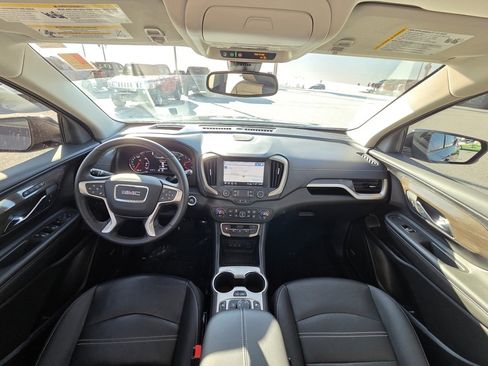 Used 2024 GMC Terrain Denali w/ Denali Premium Package image 27