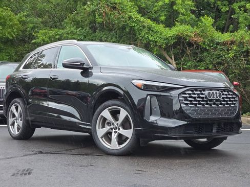 Certified 2025 Audi Q5 Premium w/ Premium Plus AWD/4WD image 9