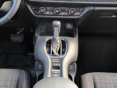 Used 2024 Honda HR-V Sport image 18