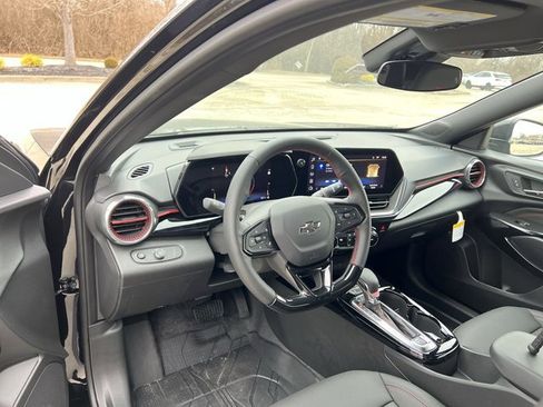 New 2026 Chevrolet Trax RS w/ Sunroof Package image 10