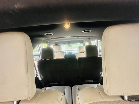 Used 2013 Ford Explorer XLT FWD image 20