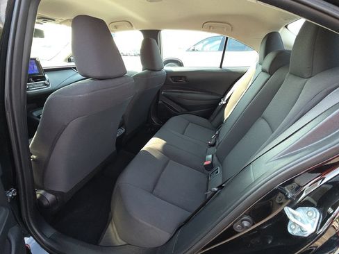 Used 2025 Toyota Corolla LE FWD image 28