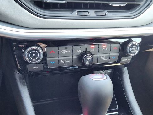 New 2026 Jeep Compass Limited image 14