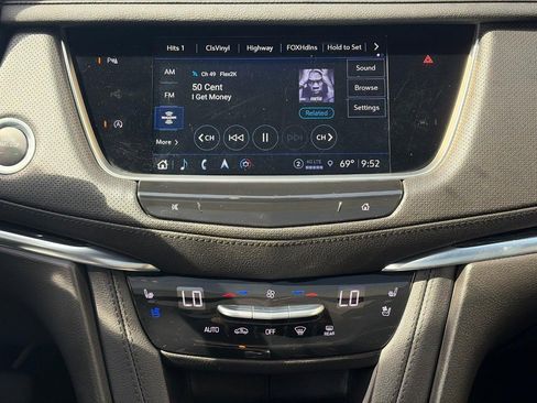 Used 2025 Cadillac XT5 Premium Luxury AWD/4WD image 12