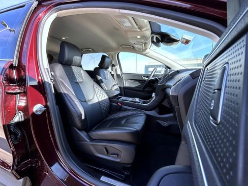 Used 2024 Ford Edge Titanium image 15