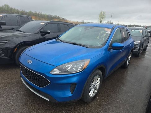 Used 2020 Ford Escape SE FWD image 1