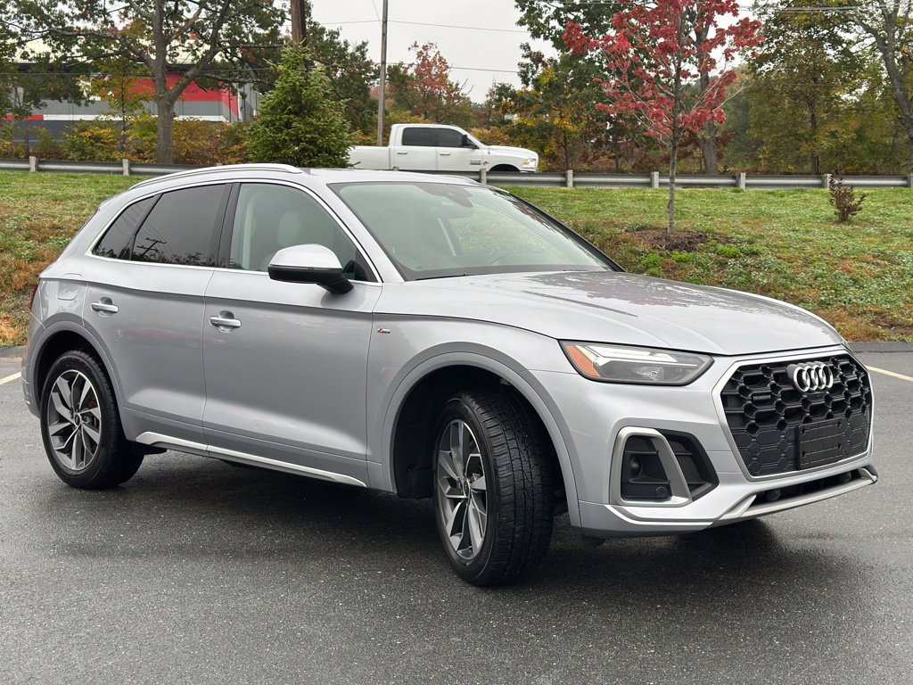 Used 2022 Audi Q5 2.0T Premium Plus w/ Premium Plus Package AWD/4WD image 9