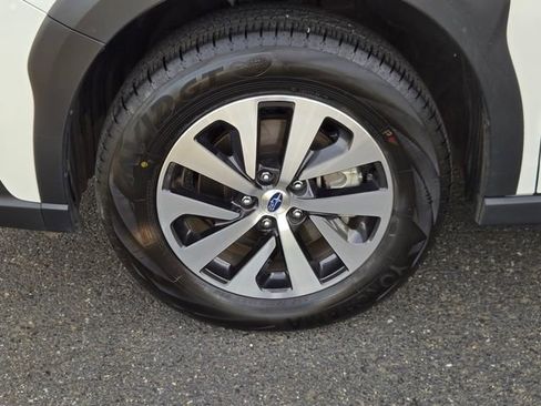 Certified 2025 Subaru Outback Premium AWD/4WD image 18