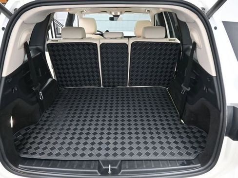 Used 2023 Mercedes-Benz GLB 250 w/ Premium Package image 14