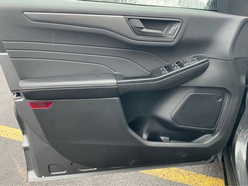 Used 2025 Ford Escape Active w/ Tech Pack #1 image 12