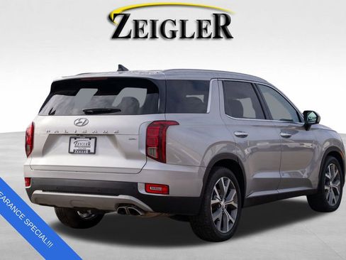 Used 2022 Hyundai Palisade SEL w/ 8P Bench Seat Package image 7