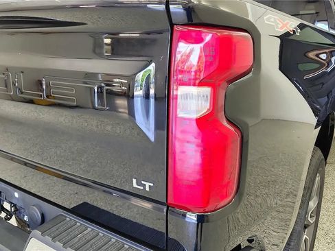 Used 2023 Chevrolet Silverado 1500 LT AWD/4WD image 35