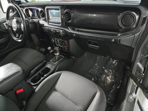 Used 2020 Jeep Wrangler Unlimited Sport AWD/4WD image 19