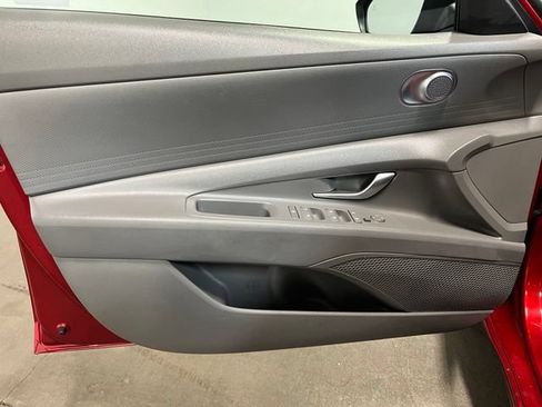 Used 2024 Hyundai Elantra SEL FWD image 20