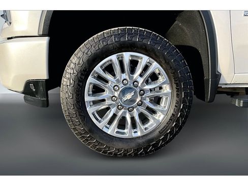 Used 2020 Chevrolet Silverado 2500 High Country w/ Z71 Off-Road Package image 31