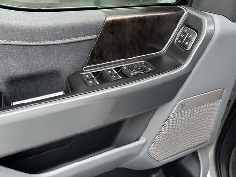 Used 2022 Ford F150 Lariat image 16