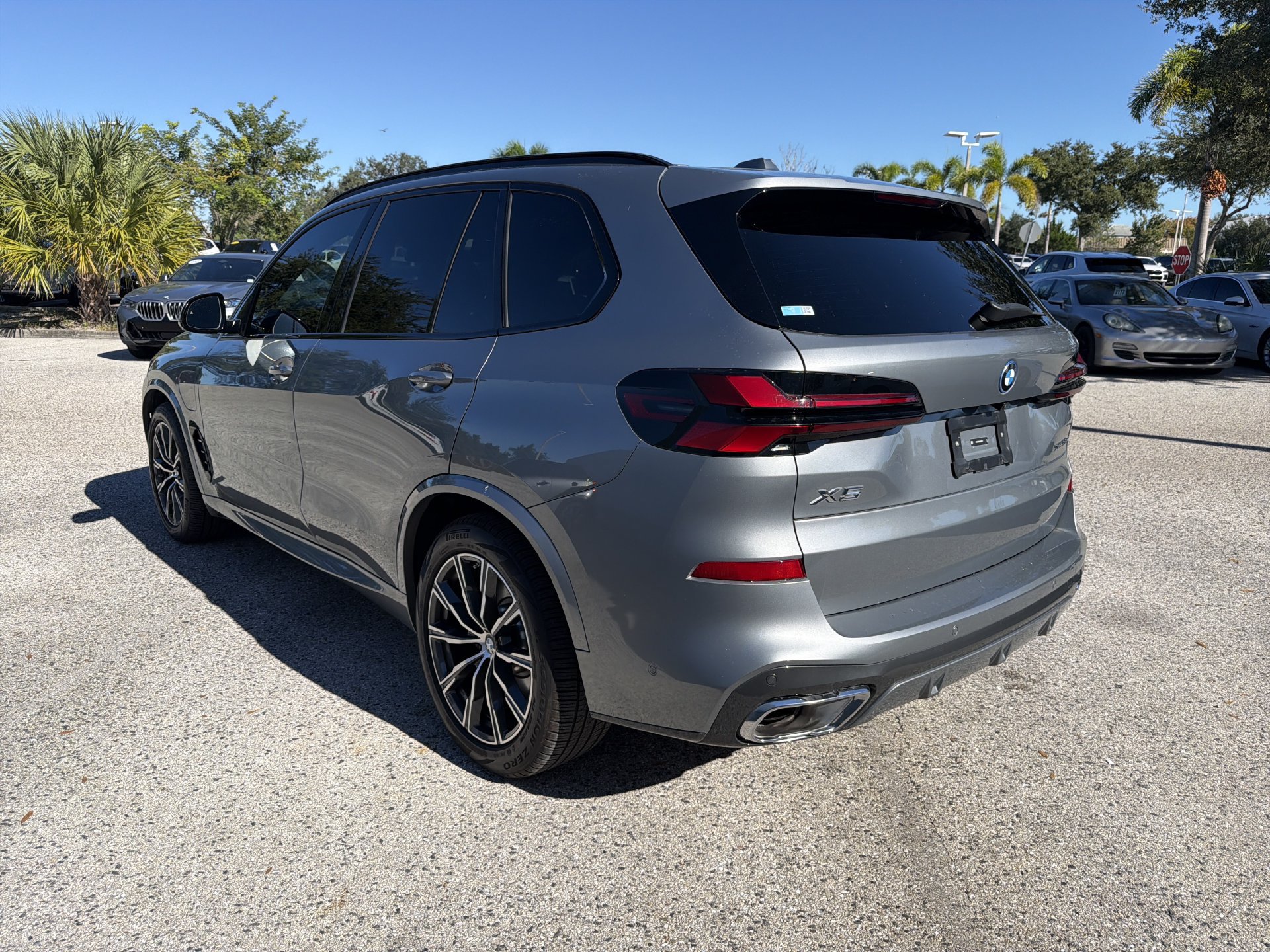 Used 2026 BMW X5 xDrive50e w/ M Sport Package AWD/4WD image 6