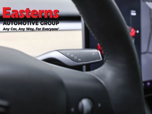 Used 2022 Tesla Model Y Long Range image 13